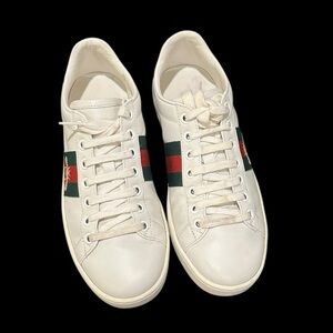 Gucci White Sneakers with Green and Red Stripes
